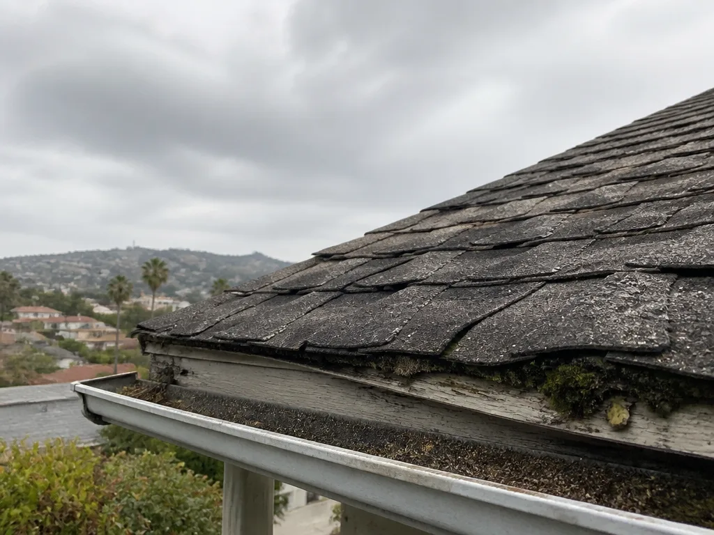 Warning signs of roof damage every California homeowner should notice